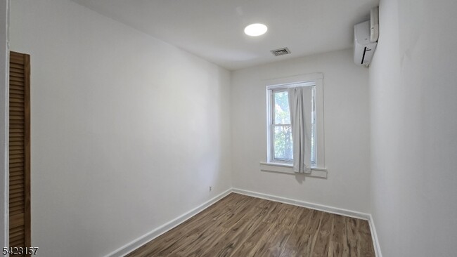 Building Photo - 551 Franklin Ave