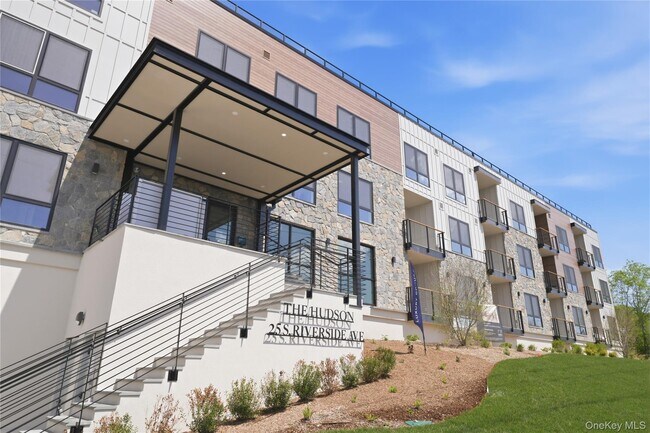 Building Photo - 25 S Riverside Ave