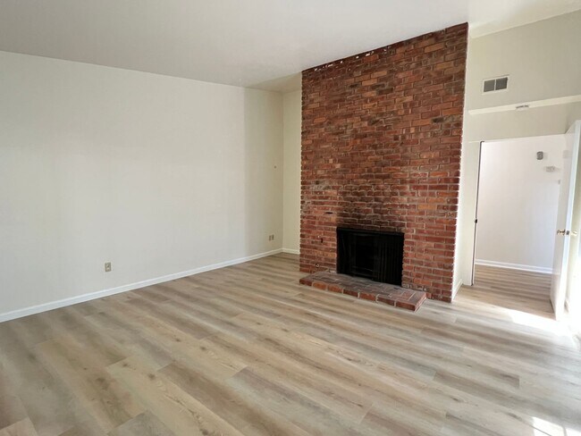 Building Photo - Excellent Downtown Palo Alto Single Story ...