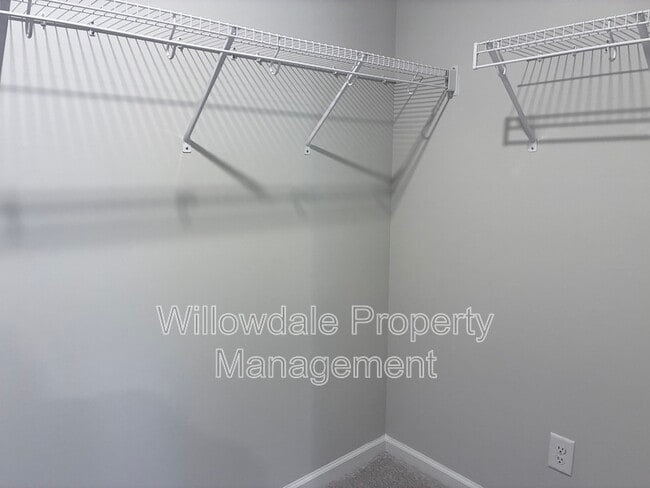 Building Photo - 514 Light Oak Wy