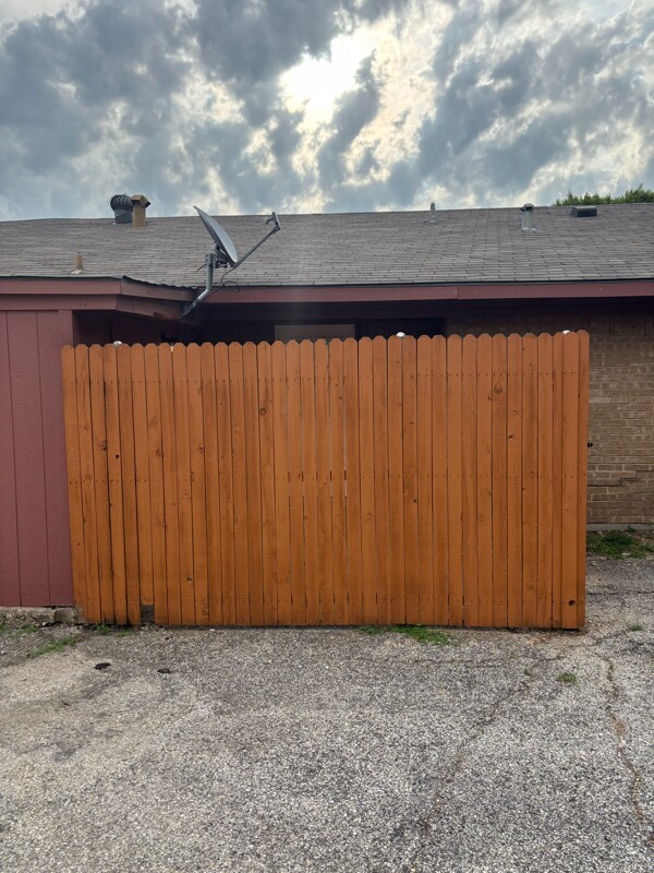 Building Photo - 3225 Crites St