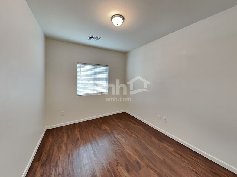 Building Photo - 6426 E Boldin Dr