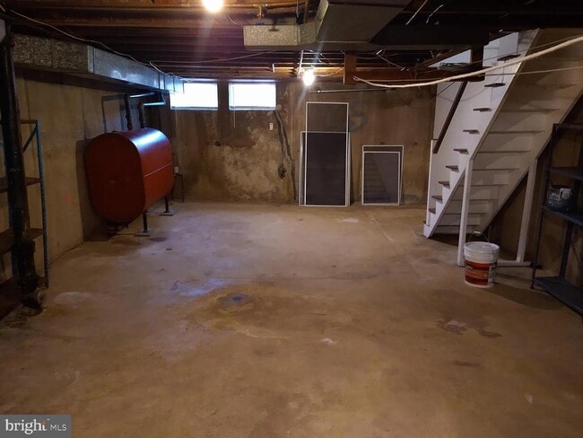 Building Photo - 1603 Robbins Pl