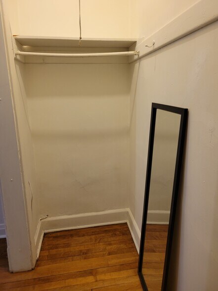 walk in closet bedroom #1 - 2320 W Eastwood Ave
