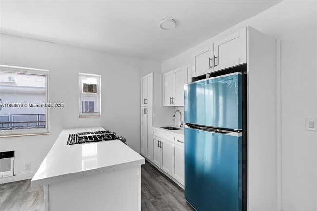 Primary Photo - 780 73rd St