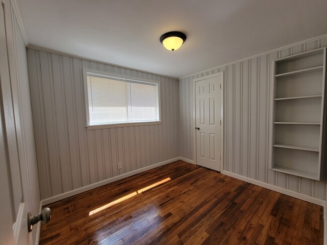 Building Photo - 596 Fredrick St