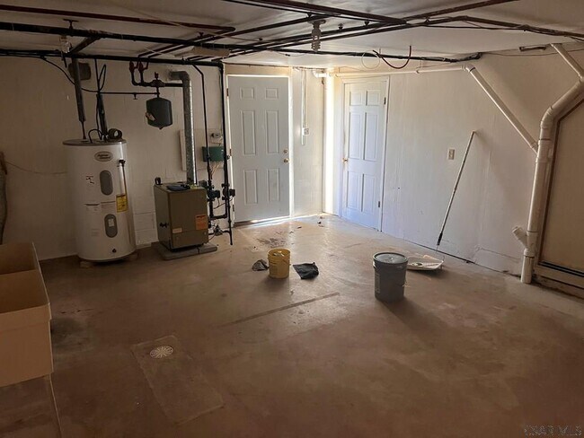 Building Photo - 120-122 Berkey Dr