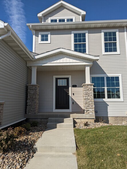 Building Photo - 1964 S Warrior Ln