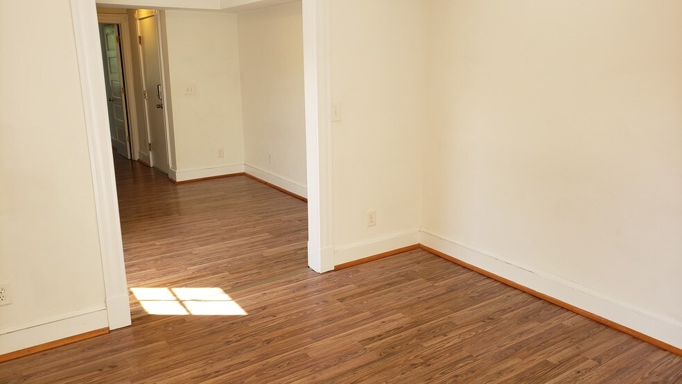 Building Photo - 717 Chimborazo Blvd