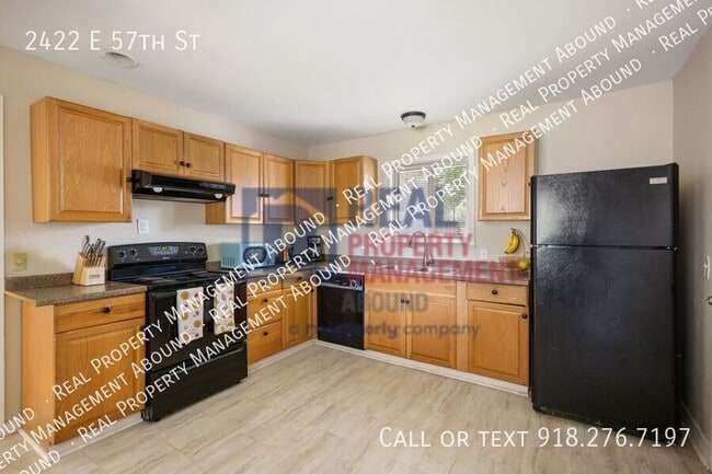 Building Photo - 2422 E 57th St