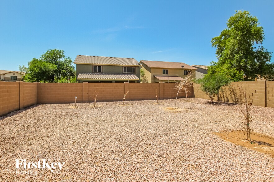 Building Photo - 4923 W Glass Ln