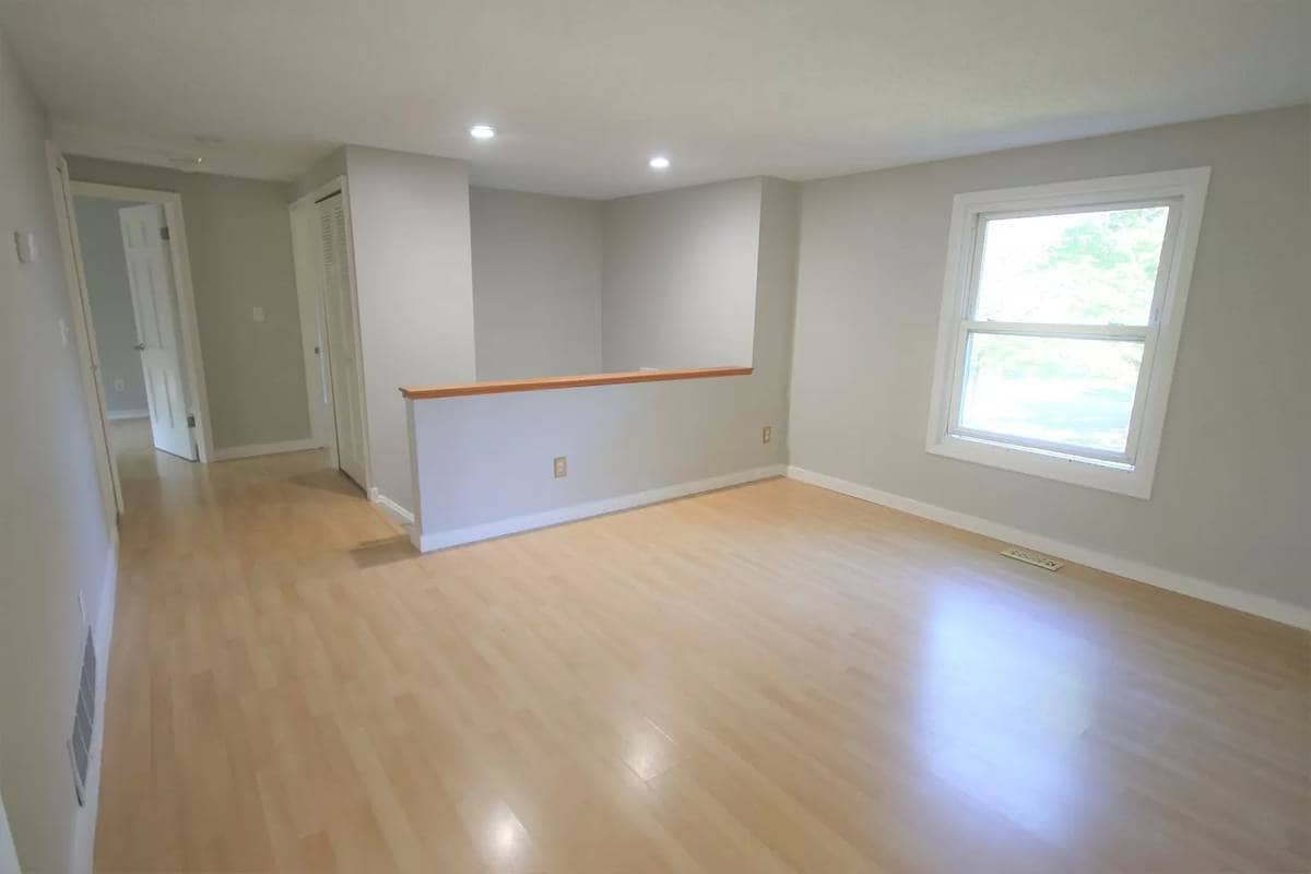 Building Photo - 2169 Hemlock Dr