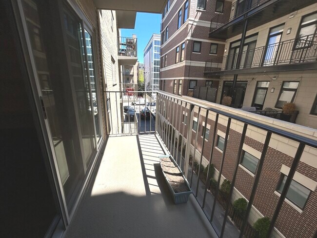 Building Photo - 1567 Ridge Ave