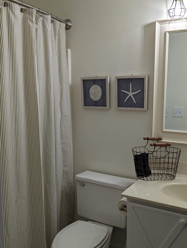 Building Photo - 211 Palmer Way