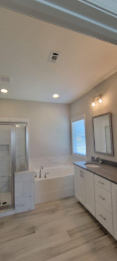 Building Photo - BEAUTIFUL HOME in the Desirable Hedgefield subdivision in Prattville.