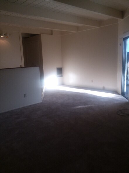 Building Photo - 322 Market St