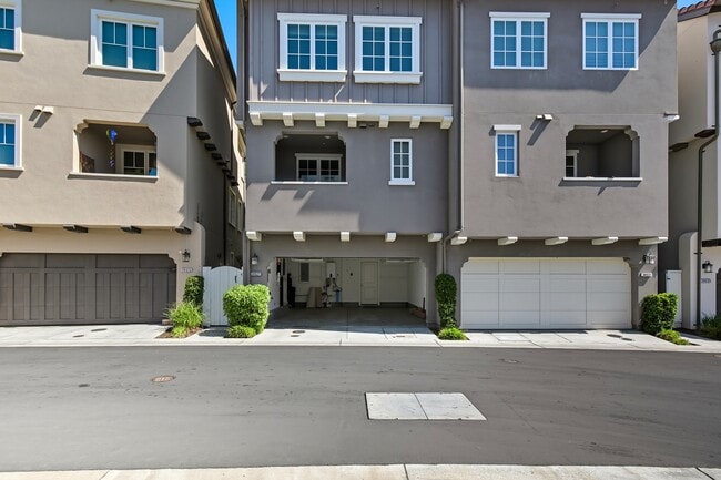 Building Photo - 39527 Stevenson Pl