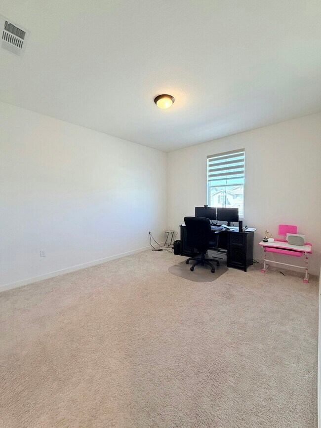 Building Photo - 5460 Spg Mountain Ln