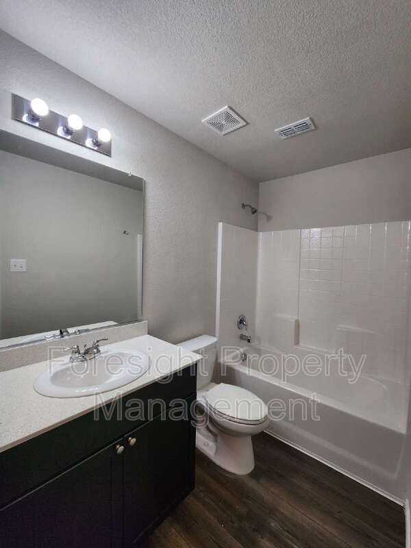 Building Photo - 14428 Cloudview Way