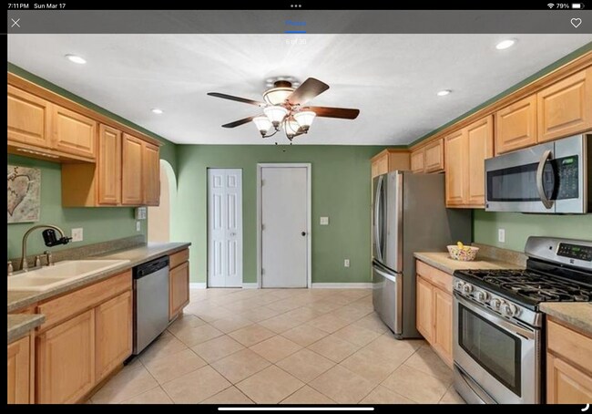 Building Photo - 1409 Yorktown Dr