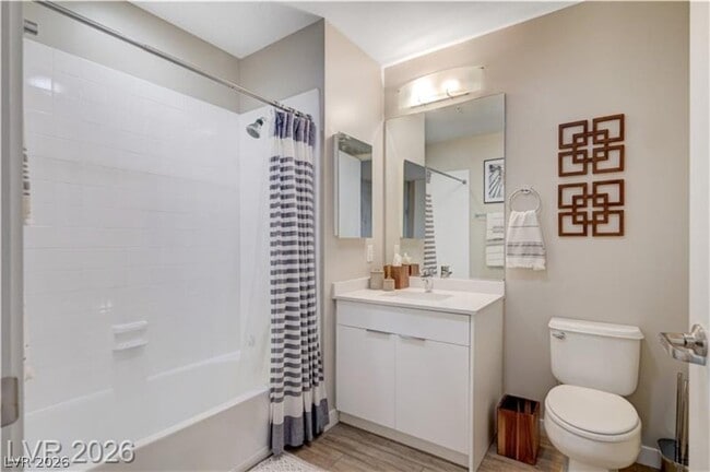 Building Photo - 353 E Bonneville Ave