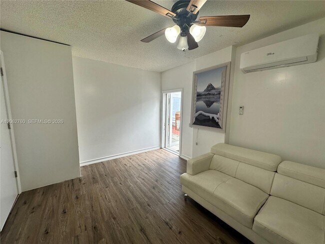 Building Photo - 17843 NW 63rd Ct