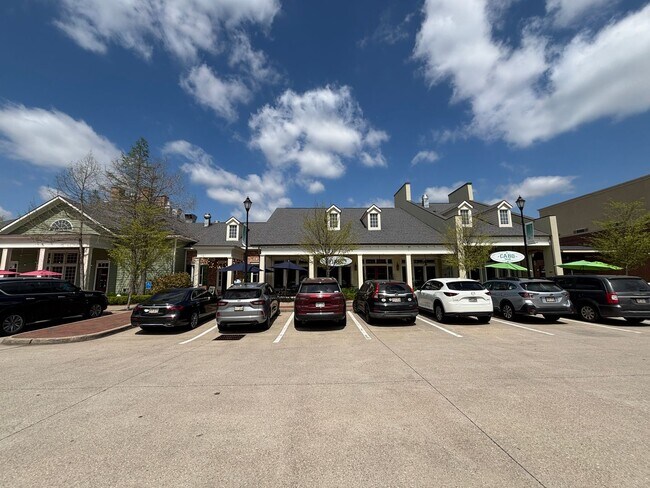 Building Photo - LUXURY LIVING IN THE PRESTIGIOUS PROVENANCE SUBDIVISION