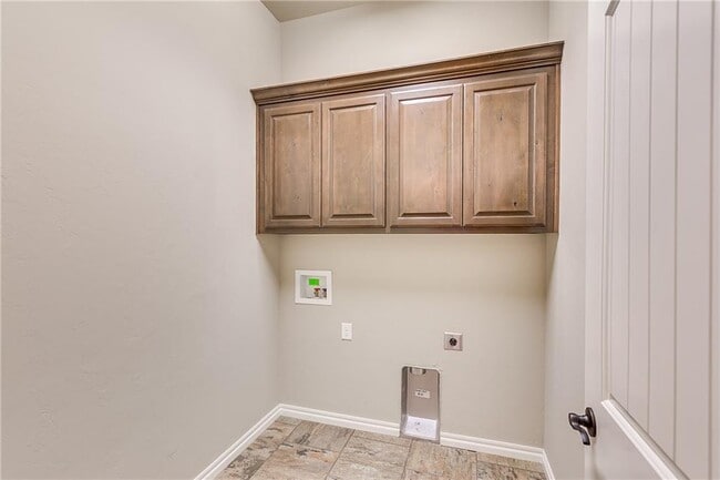 Building Photo - 13625 Cobblestone Pkwy