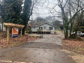 Building Photo - 2230 Palm St