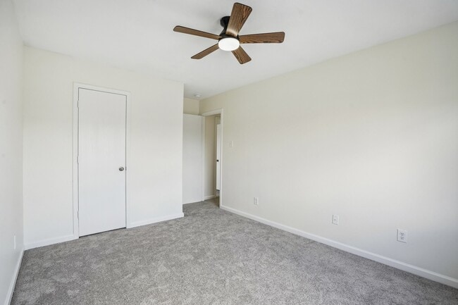 Building Photo - 4419 Crossvine Ave