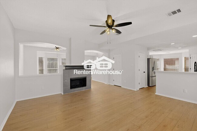 Building Photo - 4918 Silverweed Dr