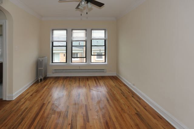 Building Photo - 4619 N Paulina St