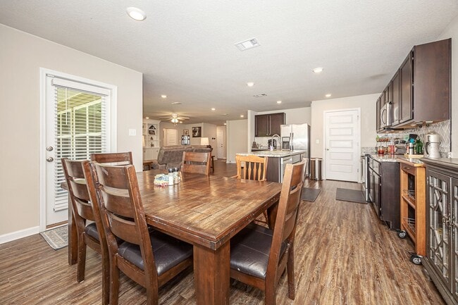 Building Photo - Spacious 4BR Home on Oversized Lot in Woolmarket with Covered Patio & Fire Pit