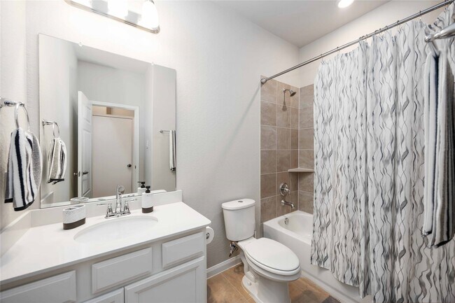 Building Photo - 7047 Silverleaf Oak St