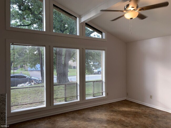 Building Photo - 3 br, 2 bath House - 1013 San Benito Dr. 1...