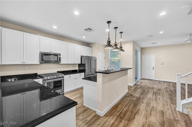 Building Photo - 1888 Via Firenze