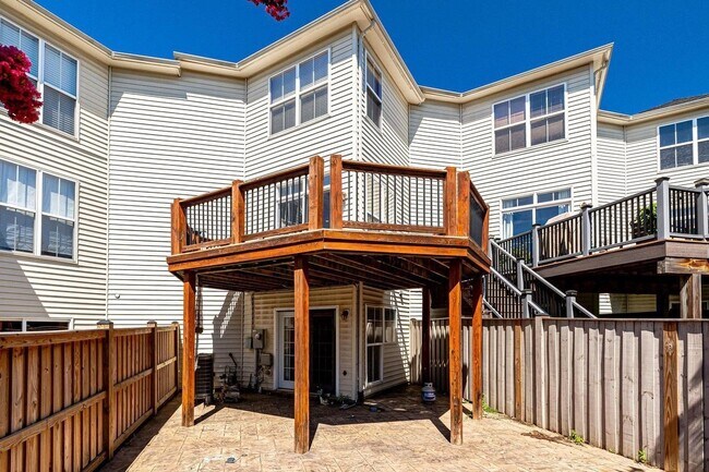 Deck & Patio - 23460 Twin Falls Ter