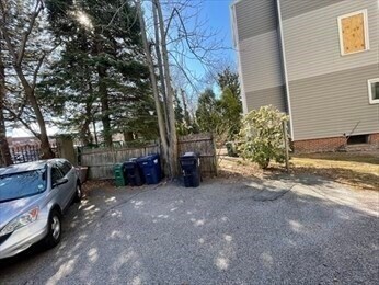 Building Photo - 35 Magnolia Ave