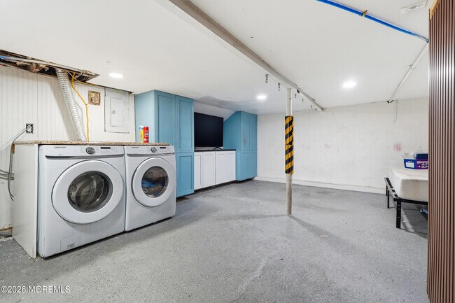 Building Photo - 644 Ocean Ave