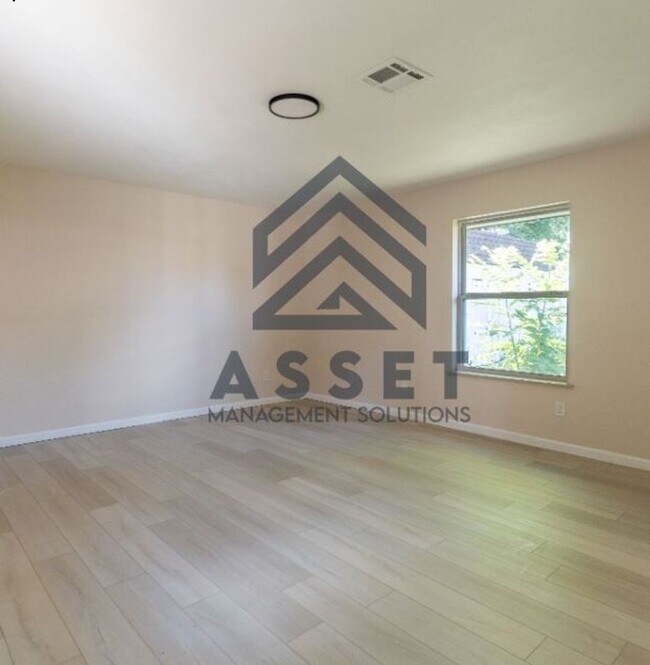 Building Photo - 801 Cogswell Cir