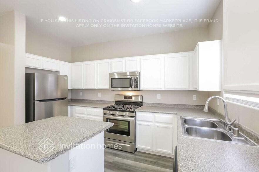 Building Photo - 6654 Tulip Falls Dr