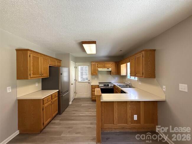 Building Photo - 3211 Karen Ln