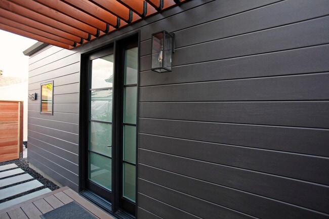 Building Photo - 6345 Babcock Ave