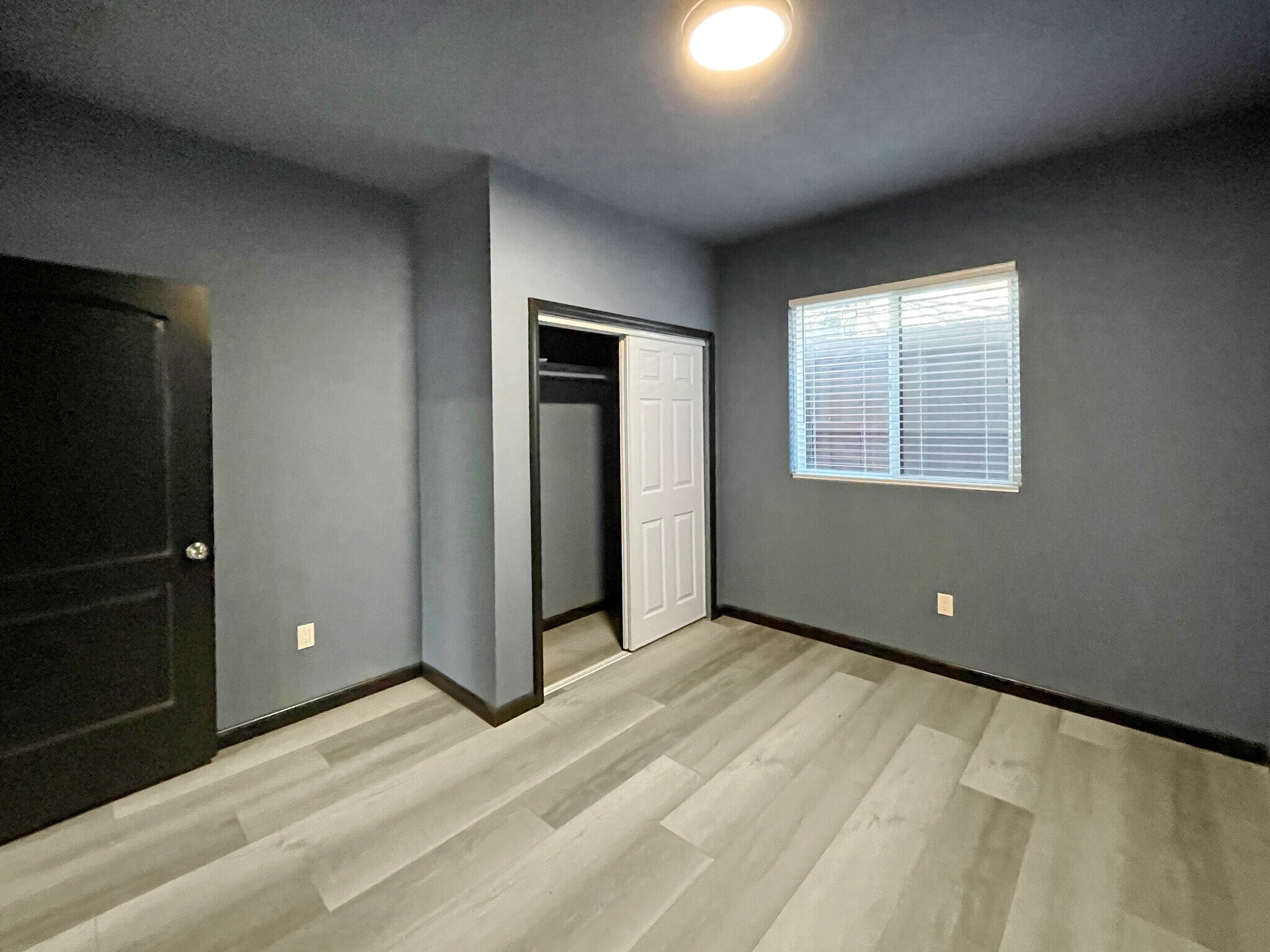 Building Photo - 13548 Glamis St