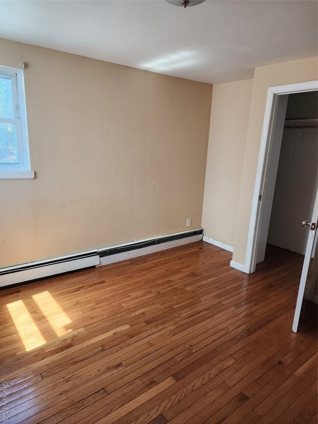 Building Photo - 441 Morris Dr