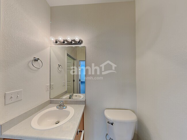 Building Photo - 9836 Kenton Cir