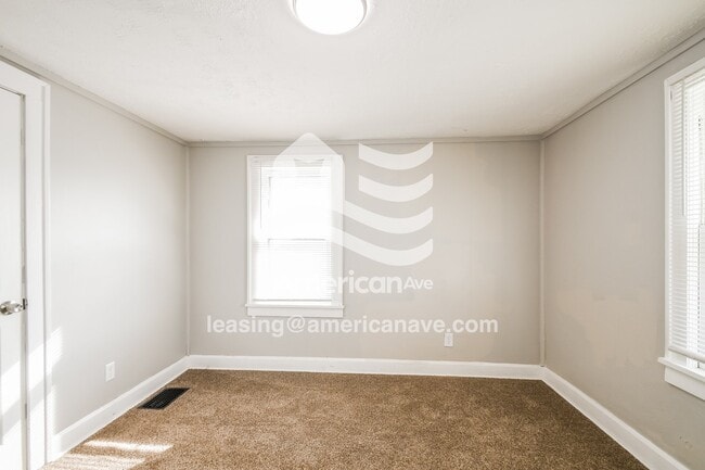 Building Photo - 3002 McKinley St