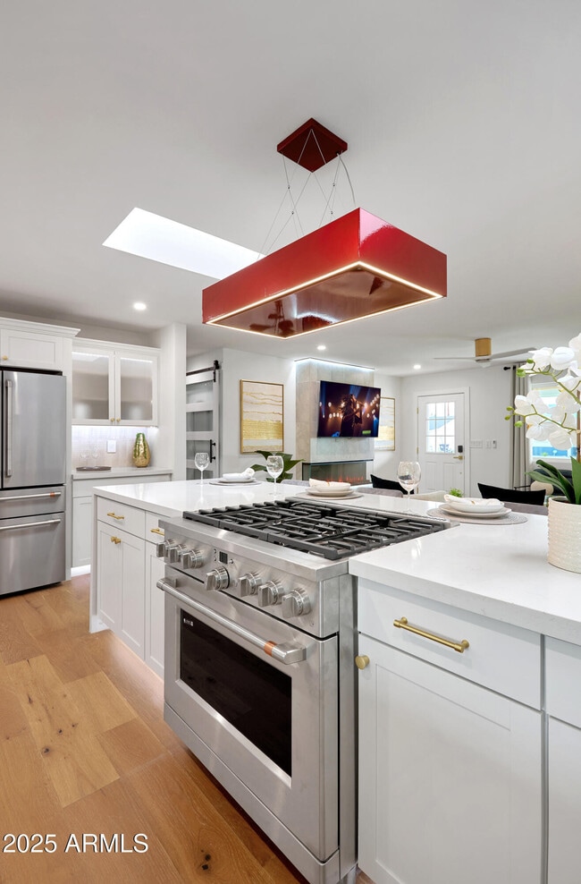 Building Photo - 7320 E Latham St