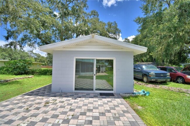 Building Photo - 250 Chamberlain Dr