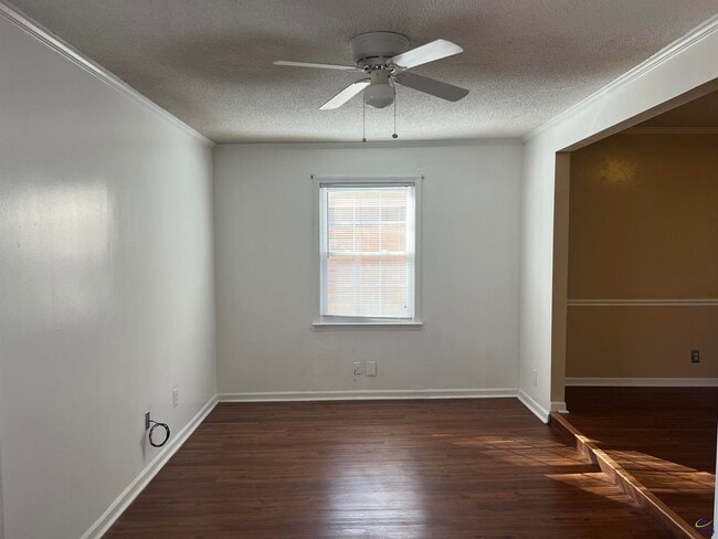 Building Photo - 117 N Springs Ct